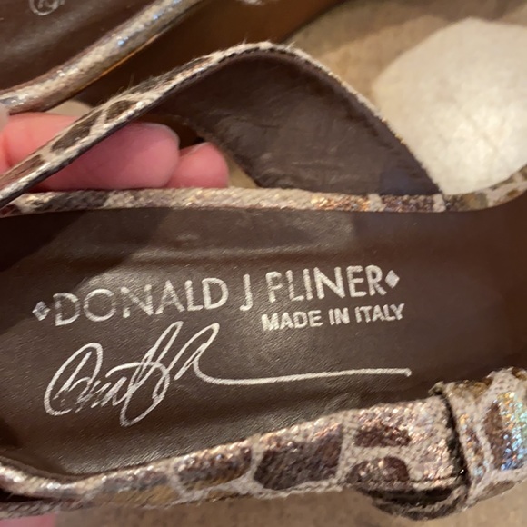 Women’s Donald Pliner shoes size 7.5 - Picture 7 of 13